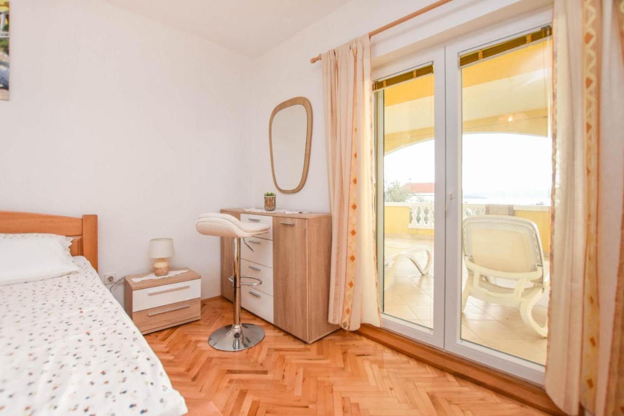 Apartments Dandelion Biograd Na Moru Zewnętrze zdjęcie