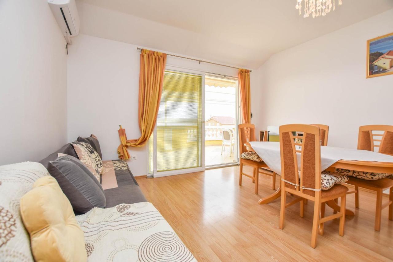Apartments Dandelion Biograd Na Moru Zewnętrze zdjęcie