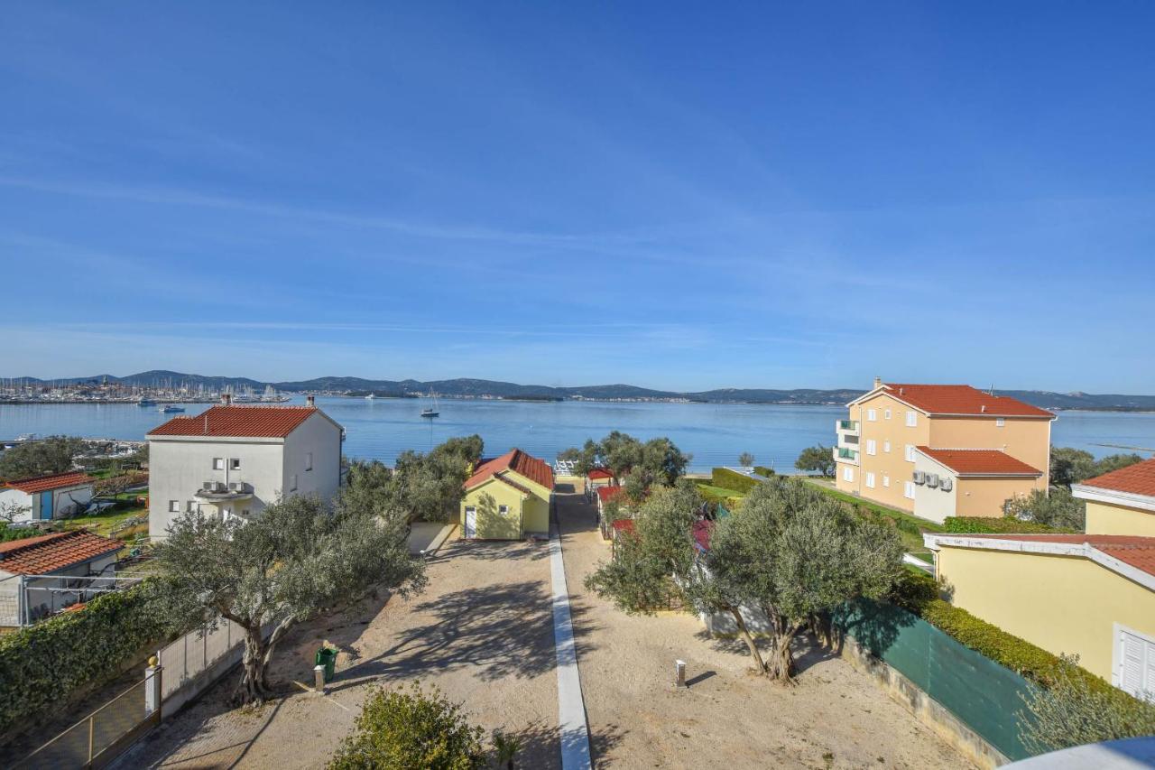 Apartments Dandelion Biograd Na Moru Zewnętrze zdjęcie